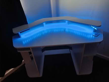 Photo of free Corner desk (Greengates BD10) #2