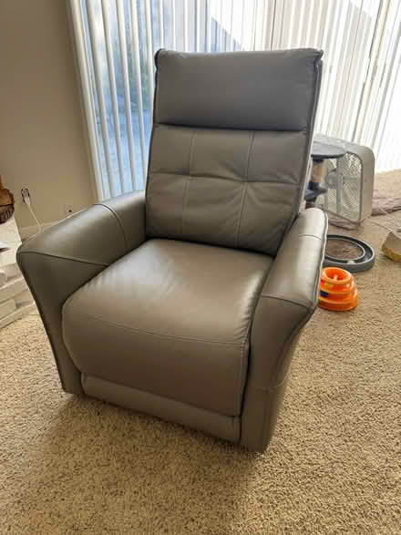 Photo of free Electric recliner (San Jose California) #1