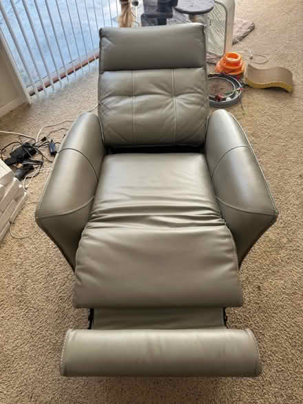 Photo of free Electric recliner (San Jose California) #2