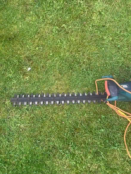 Photo of free Black Decker hedge trimmer BROKEN (HD5) #4