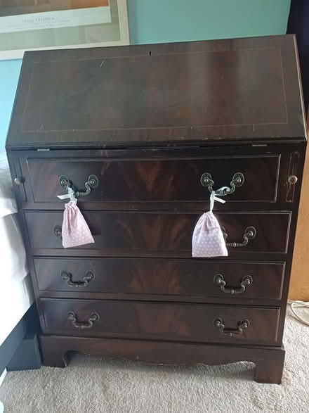Photo of free Bureau (TF9) #2