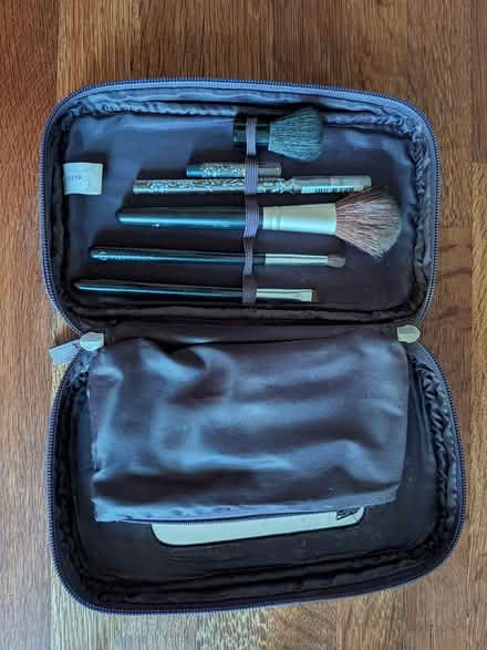 Photo of free Makeup case and few make up items (Canonbury N1) #2