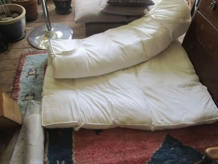 Photo of free mattress topper 4'6" x 6' (Finchley N12) #1