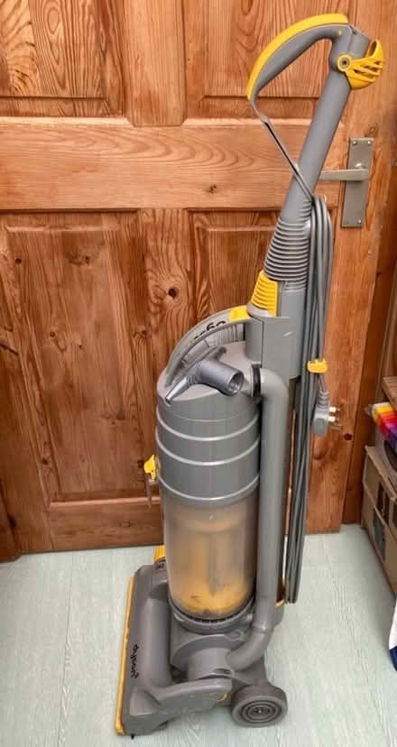 Photo of free Broken vacuum cleaner (Motspur Park KT3) #3