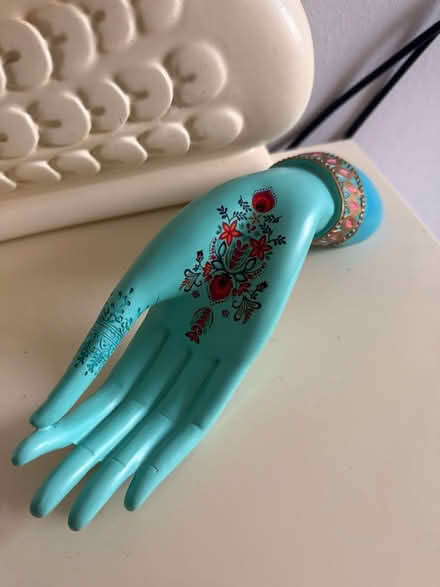 Photo of free Hand ornament (Hampstead Heath) #1