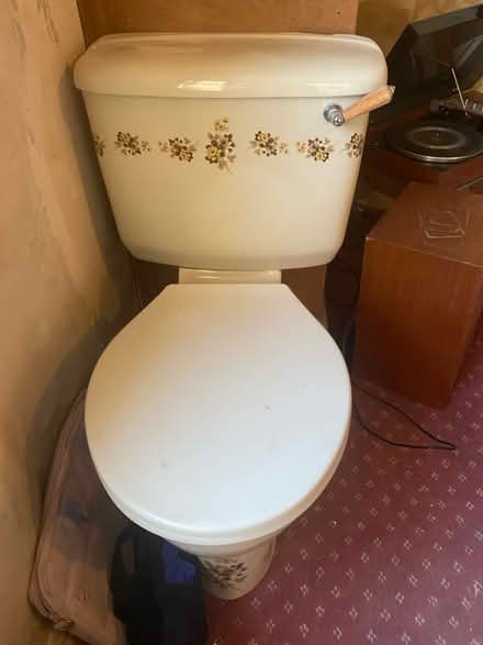 Photo of free 1960s toilet (Barnoldswick BB18) #2