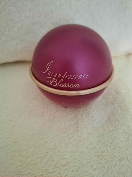 Photo of free Glasse bottle& Perfume (Welling DA16) #3
