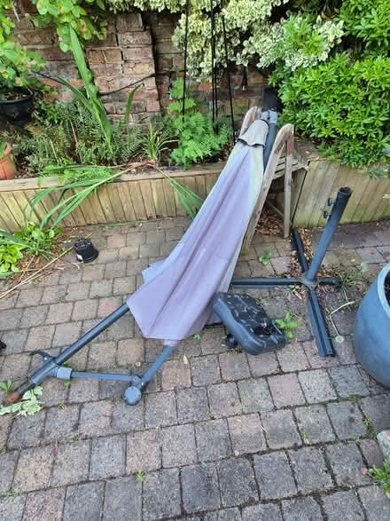 Photo of free Cantilever parasol (Alexandra Park M16) #1