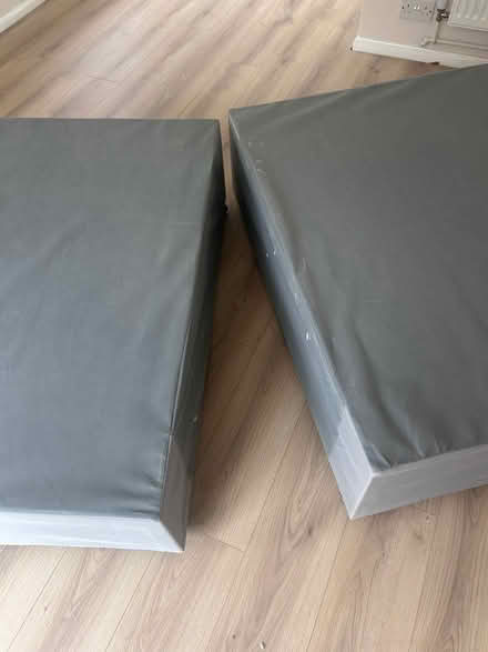 Photo of free 4ft Wide Drawer Divan Bed Base (BR8) #3