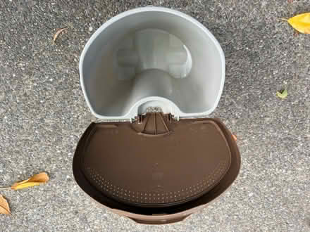 Photo of free Small food scraps bucket w handle (1075 Valencia Avenue) #3