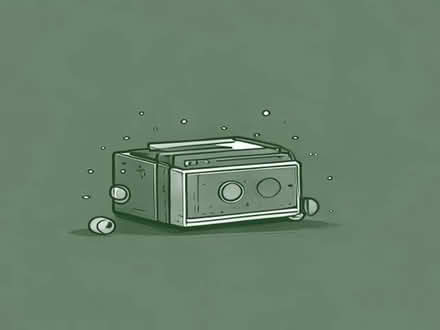 Photo of pc parts/electronics/monitors/small tv (Cann Hall E11) #1