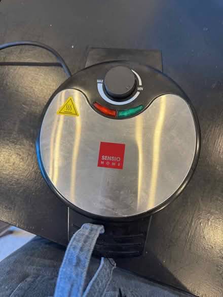 Photo of free Waffle maker (Hampstead, mw3) #1