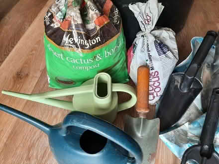 Photo of free Garden stuff and dustbin (Green Street Green BR6) #2