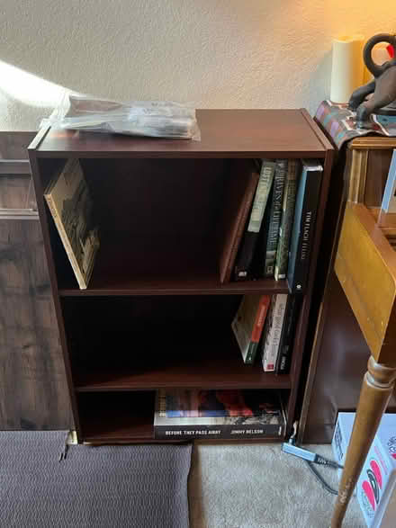 Photo of free Small bookcase 24 x 36 x 12 (Mountain View nr train station) #1