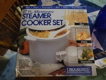 Photo of free Re oiffer: Microwave steamer cooker #1
