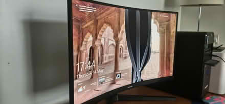 Photo of free Samsung 27" Curved – Spares/Repair (BD4) #2