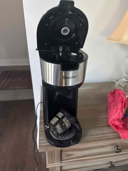 Photo of free Working single-cup coffee maker (Del Ray near GW Middle School) #1