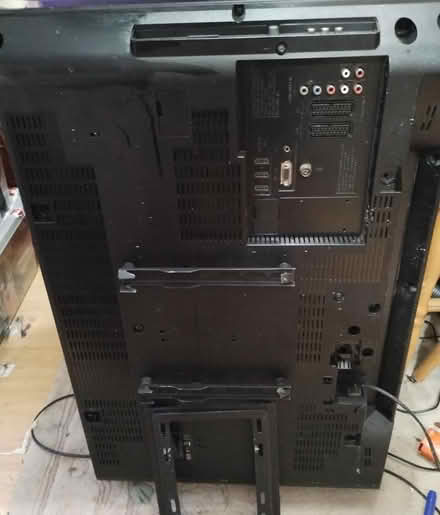 Photo of free 2x televisions (working) (Hatfield, AL10) #2
