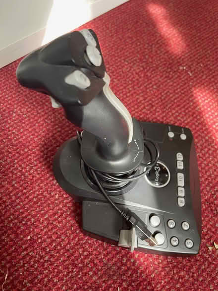 Photo of free logi3 joystick (L14 Dovecot) #3