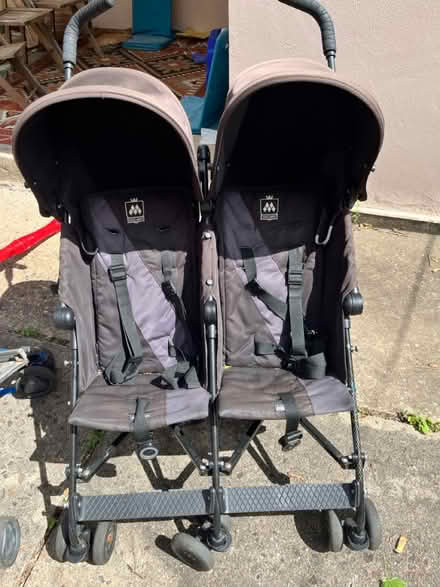Photo of free Great stroller but missing wheel (Upper Roxborough) #1