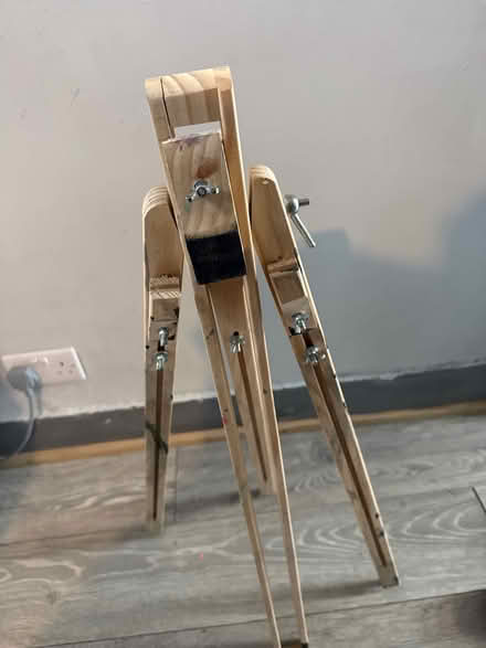 Photo of free Easel (Croydon CR0) #1