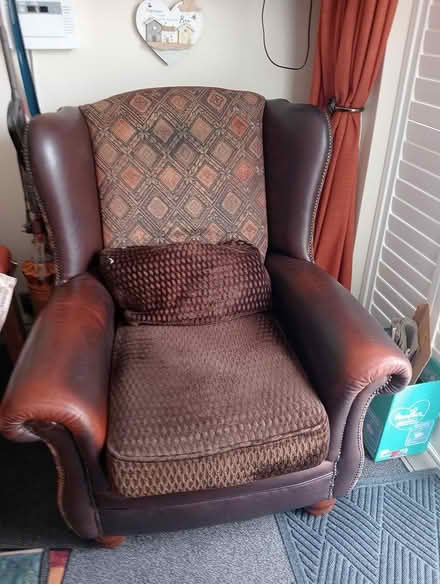 Photo of free armchair (Ch659ad) #1