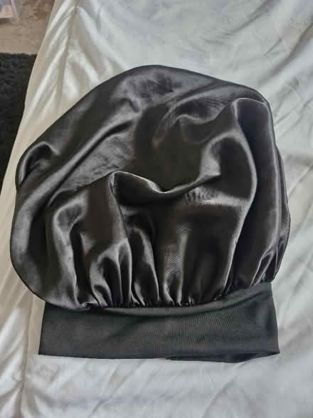 Photo of free Bonnet (Grove Park SE9) #1
