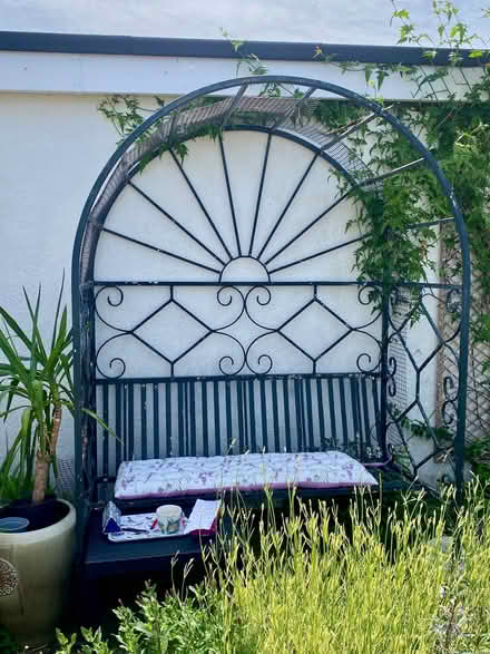 Photo of free Garden seat wrought iron (Salisbury SP1) #2