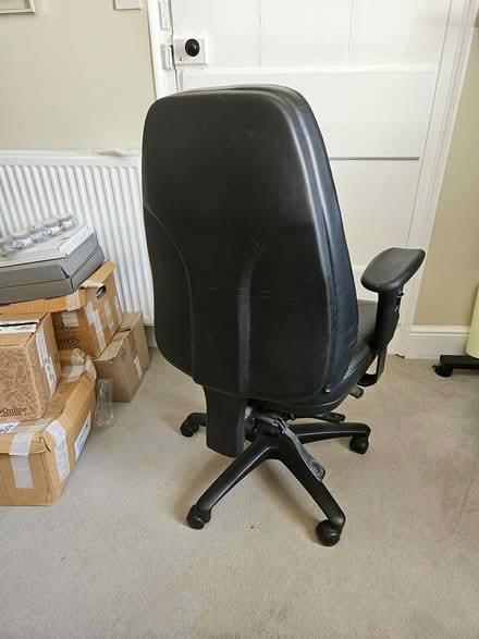 Photo of free High-Back Leather Office Chair (Hest Bank.) #3