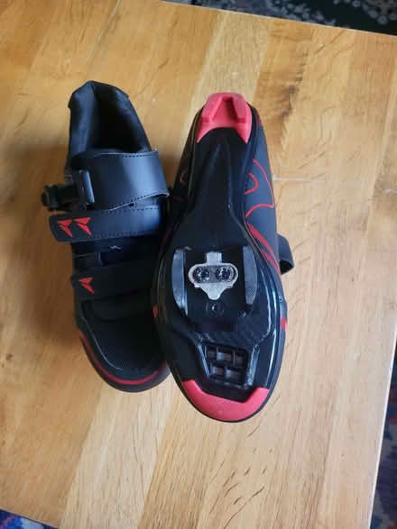 Photo of free Cycling shoes (Meersbrook S8) #1