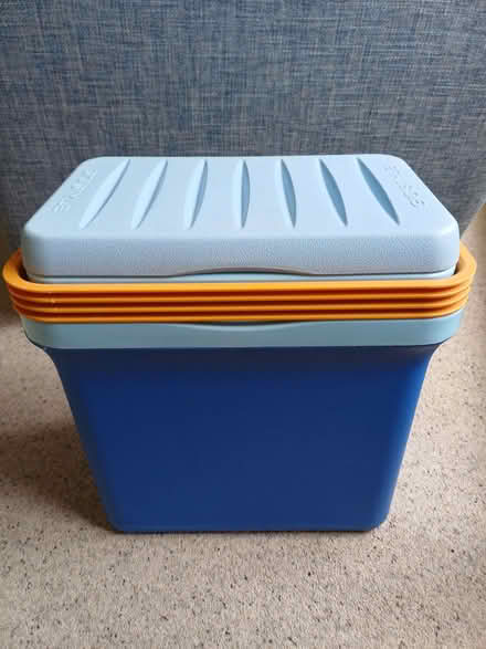 Photo of free Cool Box (Bradford on Avon BA15) #1
