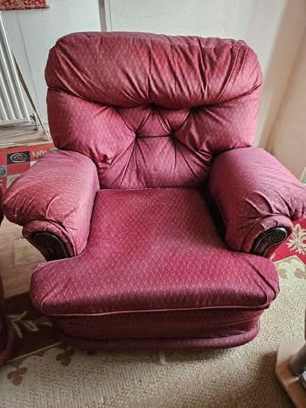 Photo of free 3-piece sofa (West Watford WD18) #2