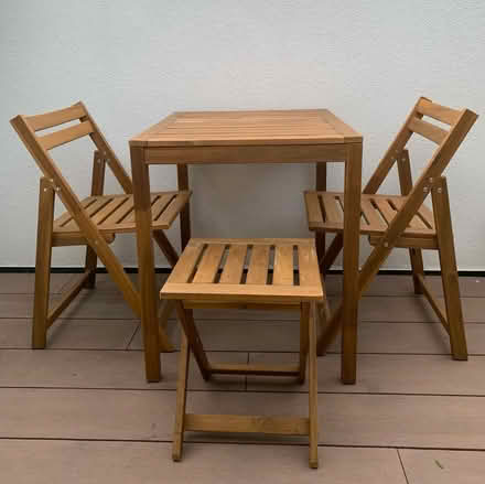 Photo of free 2 seats outdoor table with 2 chairs (Kilburn Park NW6) #2