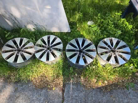 Photo of free 18" VW alloy wheels (Old Ottawa South) #1