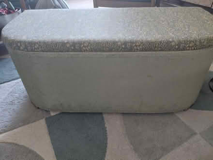 Photo of free Ottaman/blanket box (RG213AD) #1