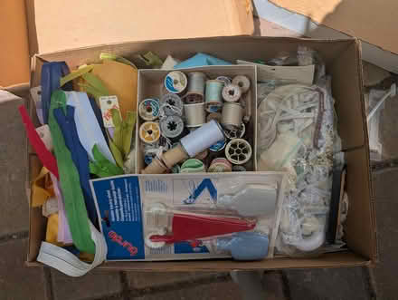 Photo of free Box of miscellaneous sewing stuff (Sunnyvale Birdland) #1