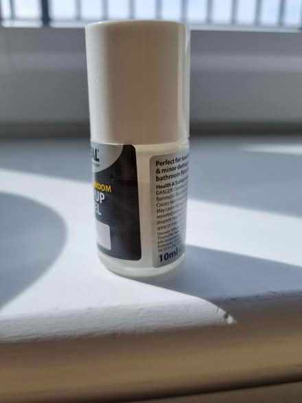 Photo of free kitchen/bathroom touch-up enamel (Near Lowther Gardens FY8) #4