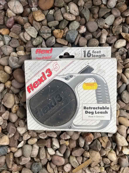 Photo of free Retractable dog lead (Barnard's Green WR14) #1