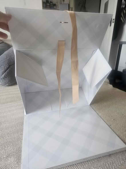 Photo of free Keepsake / Gift box (Clapham Common) #3