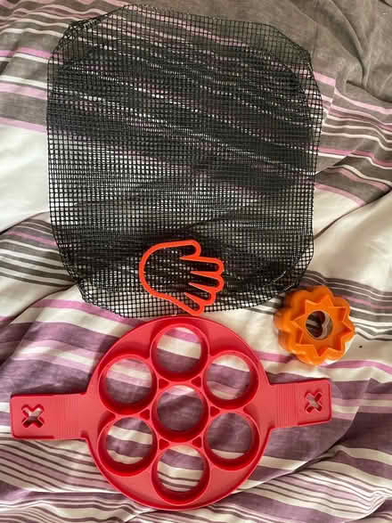Photo of free Cooking Bits (Hersham KT12) #1
