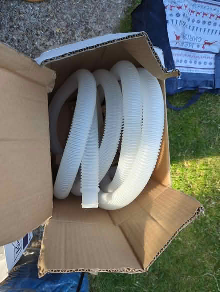 Photo of free 10ft pool. NO PUMP loads extra (Fareham PO15) #4