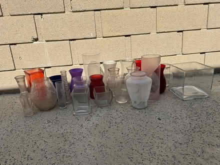 Photo of free Collection of Glass Flower Vases (Fountain Vly, Heil & Bushard) #1