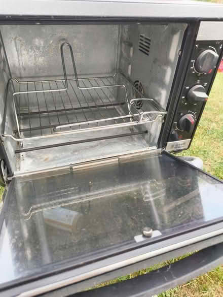 Photo of free Russell Hobbs Mini Oven & Hob (Paddock Wood) #2