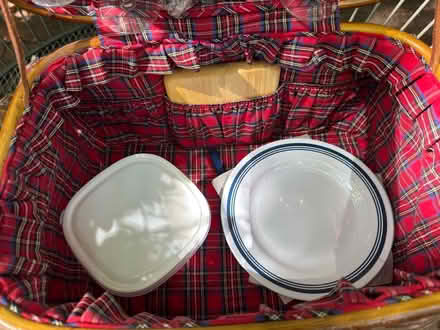 Photo of free Vintage Picnic Basket & Stuff (Woodley Park) #3
