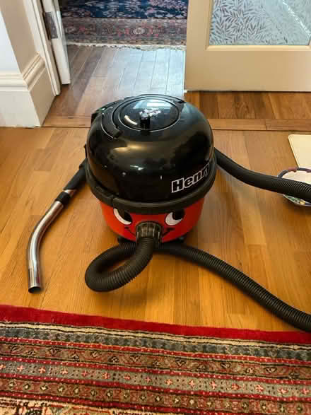 Photo of free Henry hoover - doesn’t work (Chiswick W4) #1