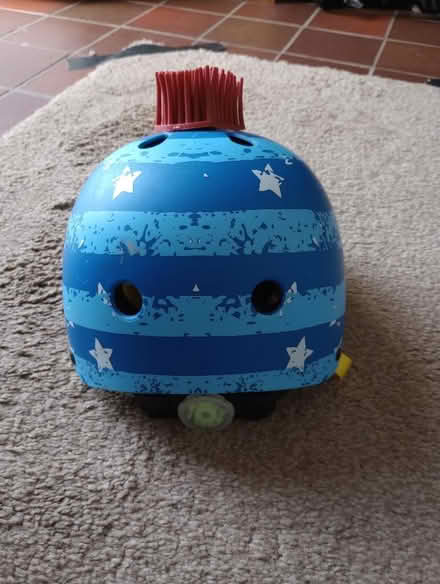 Photo of free Child's Cycle Helmet - Crivit make (Portishead BS20) #4