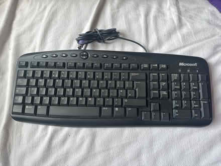 Photo of free Microsoft wired keyboard (Furzedown SW16) #1