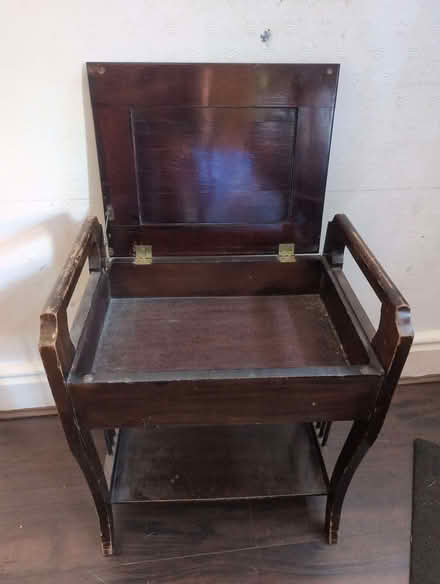 Photo of free Piano Stool (Rowditch DE22) #2