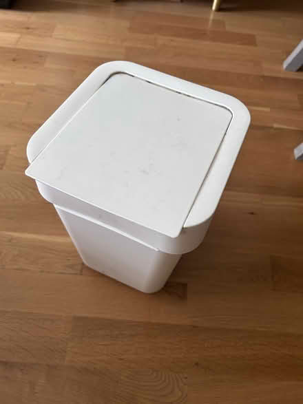 Photo of free 30cm high white small plastic flip lid bin (Surbiton KT1) #1