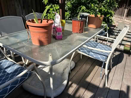 Photo of free Outdoor table and 6 chairs (Sunnyvale by lawrence expwy) #1